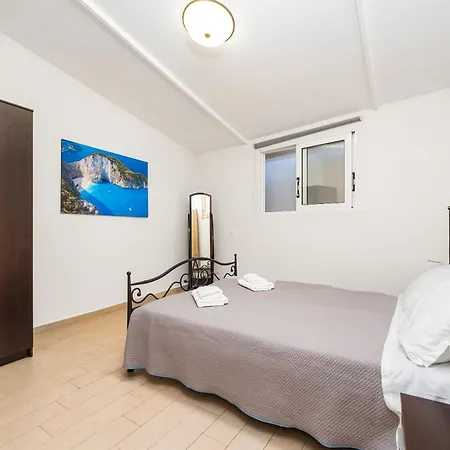 St. Harry's Windmill * 查加基恩